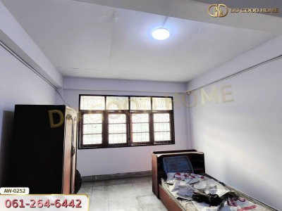 ขายอาคารพาณิชย์ 3.5 ชั้นพร้อมดาดฟ้า ริมถนนกาญจนาภิเษก บางบัวทอง