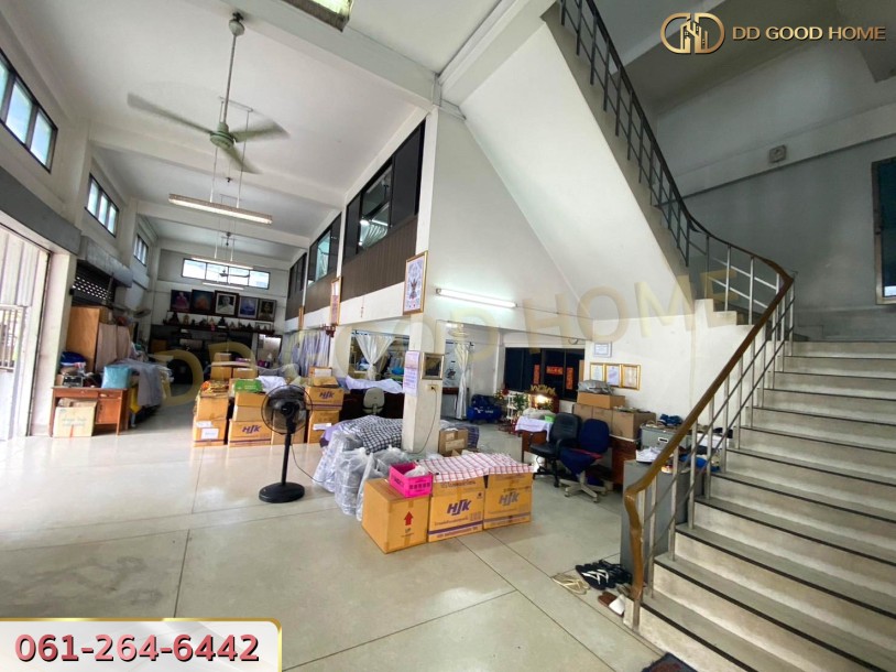 บ้านเดี่ยว หลังมุม 3.5 ชั้น ซอยเพชรเกษม 96 บางแค ใกล้รถไฟฟ้า-7