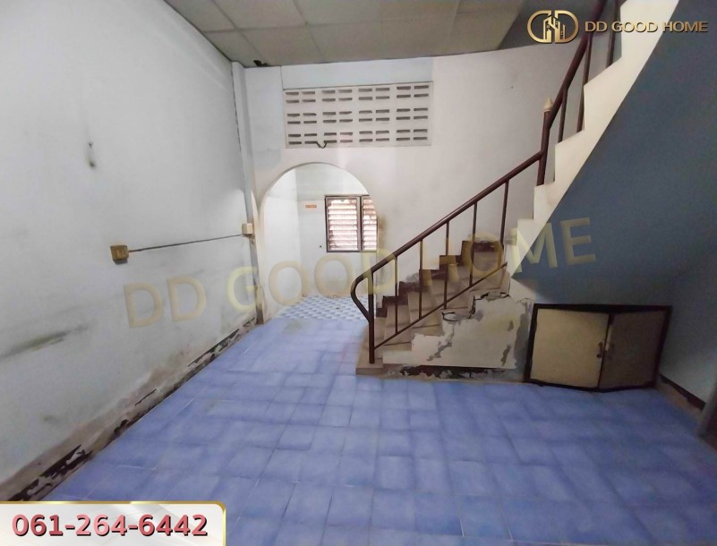 ขายทาวน์เฮาส์ 2 ชั้น บ้านศรีสามพราน ต.ท่าตลาด-5