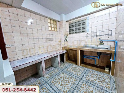 ทาวน์เฮ้าส์ 2 ชั้น หมู่บ้านสุขสันต์ 6 บางแค ภาษีเจริญ ใกล้รถไฟฟ้า
