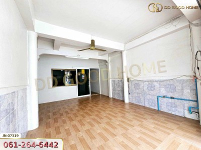 ทาวน์เฮ้าส์ 2 ชั้น หมู่บ้านสุขสันต์ 6 บางแค ภาษีเจริญ ใกล้รถไฟฟ้า