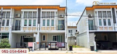 ทาวน์โฮม 2 ชั้น บ้านหลังมุม หมู่บ้านโกลเด้น ทาวน์ รามอินทรา-วงแหวน ใกล้รถไฟฟ้า พร้อมอยู่