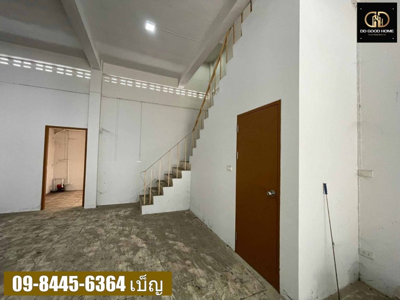 ตึกแถว 3 ชั้น 2 คูหา ในตลาดหนองแขม-5