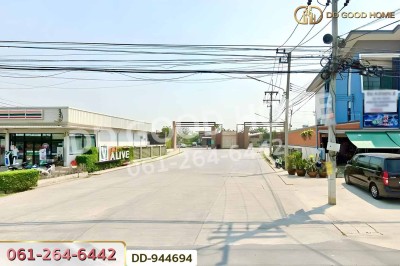 บ้านเดี่ยว วี-อไลฟ์ ลำลูกกา คลอง 8 ปทุมธานี ใกล้สำนักงานเทศบาลตำบลธัญบุรี