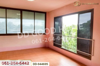 บ้านเดี่ยว เมืองลำพูน ซ.เทศบาลตำบลอุโมง 51 ใกล้สำนักงานสาธารณสุข จ.ลำพูน.