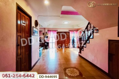 บ้านเดี่ยว เมืองลำพูน ซ.เทศบาลตำบลอุโมง 51 ใกล้สำนักงานสาธารณสุข จ.ลำพูน.