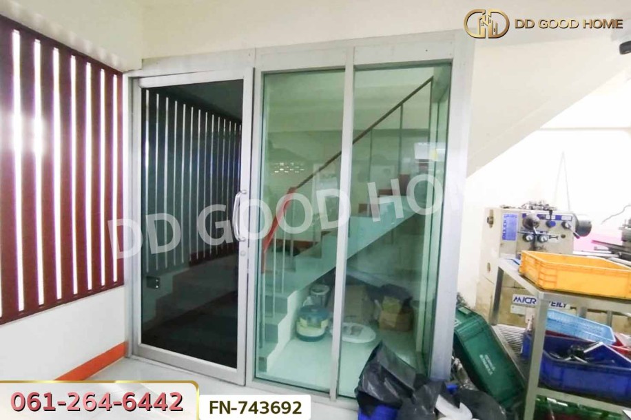 อาคารพาณิชย์ นวนคร ถ.พหลโยธิน ปทุมธานี ใกล้ ตลาดไท-8
