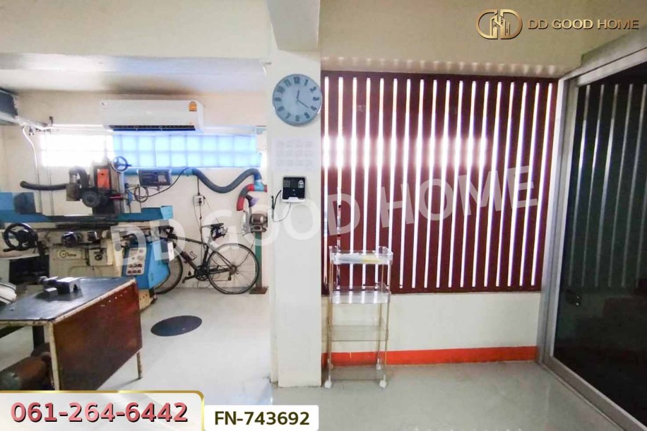 อาคารพาณิชย์ นวนคร ถ.พหลโยธิน ปทุมธานี ใกล้ ตลาดไท-7