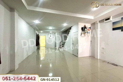 ทาวน์เฮาส์ พาร์ค วิลเลจ 4 สารสาสน์-ราชพฤกษ์ ปทุมธานี ใกล้โรงเรียนสารสาสน์ ราชพฤกษ์.