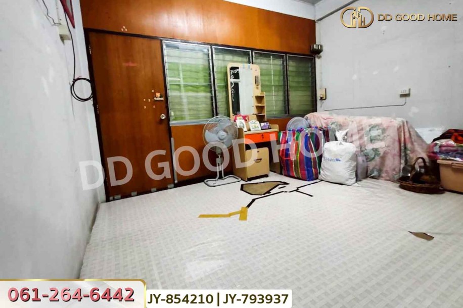 อาคารพาณิชย์ หมู่บ้านสินพัฒนาธานี ซ.ทวีวัฒนา 9 ใกล้ตลาดธนบุรีสนามหลวง 2-4