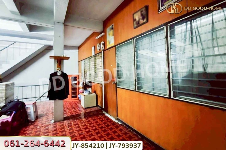 อาคารพาณิชย์ หมู่บ้านสินพัฒนาธานี ซ.ทวีวัฒนา 9 ใกล้ตลาดธนบุรีสนามหลวง 2-8
