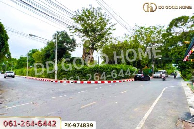 อาคารพาณิชย์ ท่าหิน ซ.ราชดำเนิน 2 ถ.สรศักดิ์ 1 ลพบุรี ใกล้ สวนราชานุสรณ์.