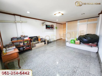 ขายอาคารพาณิชย์ 4.5 ชั้นพร้อมดาดฟ้า 28.40 ตร.ว พร้อมอยู่ ริมถนนพระราม2