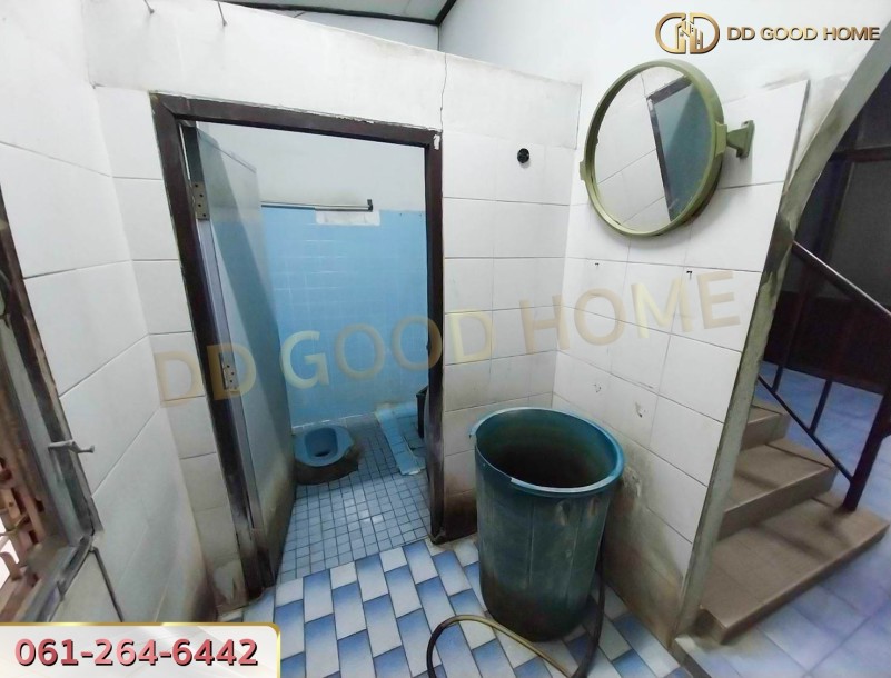 ขายทาวน์เฮาส์ 2 ชั้น บ้านศรีสามพราน ต.ท่าตลาด-9
