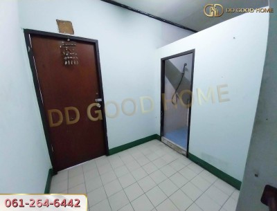 ขายทาวน์เฮาส์ 2 ชั้น บ้านศรีสามพราน ต.ท่าตลาด