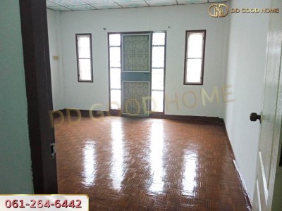 หมู่บ้าน เคซี รามอินทรา 1(K.C. Ramintra 1) ทาวน์เฮ้าส์ 2 ชั้น แขวง สามวาตะวันตก เขต มีนบุรี