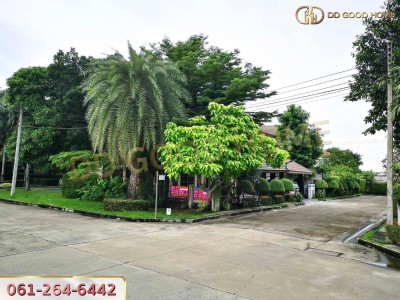 ไลฟ์ บางกอก บูเลอวาร์ด ปิ่นเกล้า - เพชรเกษม (Bangkok Boulevard Pinklao - Petchkasem) บ้านเดี่ยว 2 ชั้น ต.กระทุ่มล้ม จ.นค