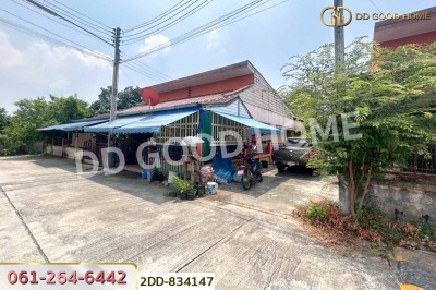 ทาวน์เฮ้าส์ หมู่บ้านสมาร์ทแลนด์ กรีนทาวน์ ชลบุรี ใกล้ตลาดนัดสมาร์ทแลนด์ เซ็นเตอร์พ้อย