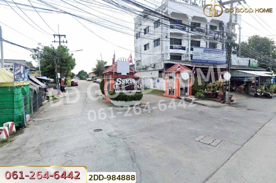 ทาวน์เฮ้าส์ หมู่บ้านธราดลบุรี ปทุมธานี ใกล้โลตัส รังสิตคลอง 7-2