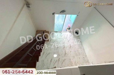 ทาวน์เฮ้าส์ หมู่บ้านธราดลบุรี ปทุมธานี ใกล้โลตัส รังสิตคลอง 7