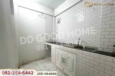 ทาวน์เฮ้าส์ หมู่บ้านธราดลบุรี ปทุมธานี ใกล้โลตัส รังสิตคลอง 7