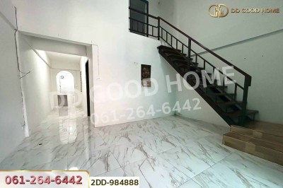 ทาวน์เฮ้าส์ หมู่บ้านธราดลบุรี ปทุมธานี ใกล้โลตัส รังสิตคลอง 7