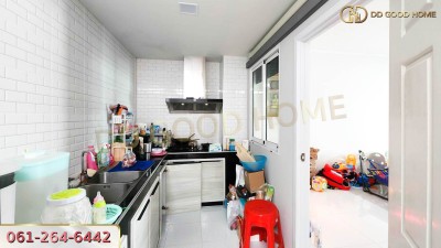 เดอะ มิราเคิล ประชาอุทิศ 90 (The Miracle Prachauthit 90) ทาวน์โฮม 2 ชั้น ต.คลองสวน อ.พระสมุทรเจดีย์