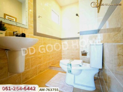 ทาวน์โฮม โกลเด้น ทาวน์ ศรีราชา-อัสสัมชัญ (ถ.เก้ากิโล) ใกล้ โรบินสัน ศรีราชา