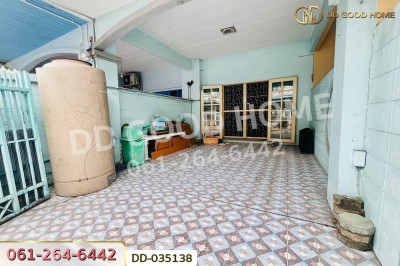 ทาวน์เฮ้าส์ มนวดี พาร์ค นนทบุรี ใกล้โรงเรียนกสิณธรเซนต์ปีเตอร์