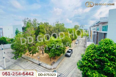 ทาวน์โฮม กุญชร์สิริ ทาวน์โฮมโมเดิร์นลอฟท์ เมืองระยอง ใกล้โฮมโปร ระยอง