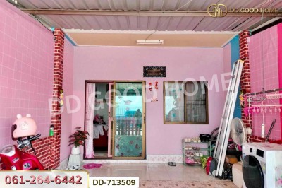 ทาวน์เฮ้าส์ หมู่บ้านโกลเด้นวิลเลจ แหลมฉบัง ชลบุรี ใกล้สวนสาธารณะเทศบาล