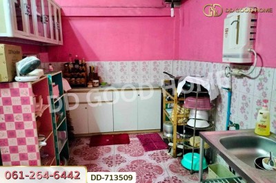 ทาวน์เฮ้าส์ หมู่บ้านโกลเด้นวิลเลจ แหลมฉบัง ชลบุรี ใกล้สวนสาธารณะเทศบาล