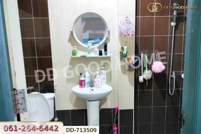 ทาวน์เฮ้าส์ หมู่บ้านโกลเด้นวิลเลจ แหลมฉบัง ชลบุรี ใกล้สวนสาธารณะเทศบาล