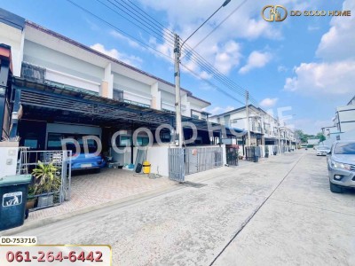 ทาวน์เฮ้าส์ ลิฟวิ่ง เรสซิเดนซ์ รังสิต-ราชพฤกษ์ ใกล้มหาวิทยาลัยรังสิต.