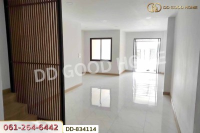 ทาวน์เฮ้าส์ บ้านสุขสบาย ลำปาง ใกล้เซ็นทรัล ลำปาง.