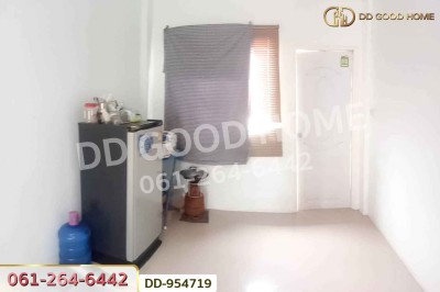 ทาวน์เฮ้าส์ บ้านสุขใจ เมืองพิษณุโลก ใกล้ท่าอากาศยานพิษณุโลก.