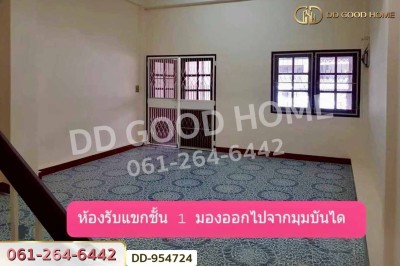 ทาวน์เฮ้าส์วัดเกต ถ.ทุ่งโฮเต็ล เชียงใหม่ ใกล้โรงเรียนดาราวิทยาลัย