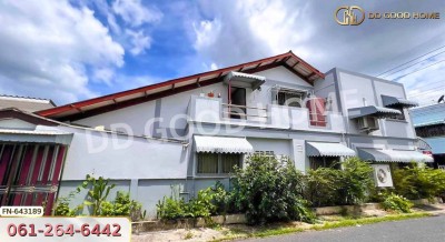 ทาวน์เฮ้าส์ หมู่บ้านการเคหะชุมชน มะขามเตี้ย สุราษฎร์ธานี