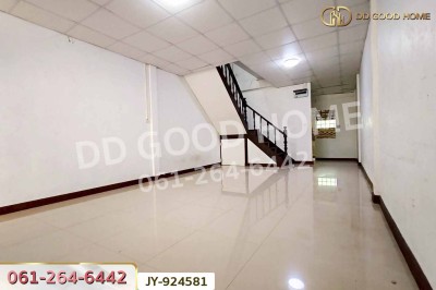 ทาวน์เฮ้าส์ หมู่บ้านบัวทองแลนด์ ถ.บางกรวย-ไทรน้อย นนทบุรี ใกล้เซ็นทรัลเวสต์เกต