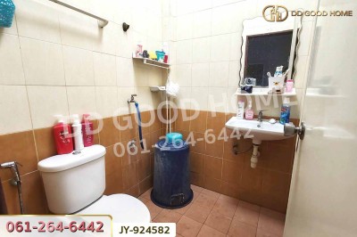 ทาวน์เฮ้าส์ โยธยาวิลเลจ บางปะอิน พระนครศรีอยุธยา ใกล้นิคมอุตสาหกรรมโรจนะ.