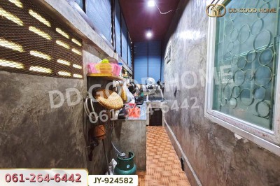 ทาวน์เฮ้าส์ โยธยาวิลเลจ บางปะอิน พระนครศรีอยุธยา ใกล้นิคมอุตสาหกรรมโรจนะ.