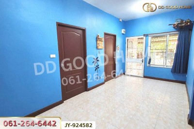 ทาวน์เฮ้าส์ โยธยาวิลเลจ บางปะอิน พระนครศรีอยุธยา ใกล้นิคมอุตสาหกรรมโรจนะ.