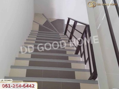 อาคารพาณิชย์ หมู่บ้านเขาโปร่งแร้ง สระบุรี ใกล้นิคมอุตสาหกรรมหนองแคสระบุรี