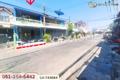 ทาวน์เฮ้าส์ หมู่บ้านสินทวีงามเจริญ ซ.อนามัยงามเจริญ 27 ใกล้ เซ็นทรัลพระราม 2