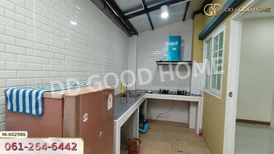 ทาวน์โฮม โกลเด้นทาวน์ ติวานนท์-แจ้งวัฒนะ ปทุมธานี ใกล้อิมแพ็ค อารีน่า เมืองทองธานี