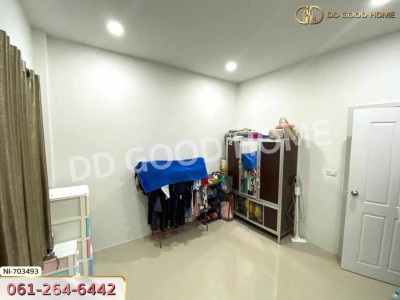 ทาวน์เฮ้าส์ ส้มเกลี้ยงทาวน์ สุราษฎร์ธานี ใกล้แม็คโคร สุราษฎร์ธานี