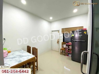 ทาวน์เฮ้าส์ ส้มเกลี้ยงทาวน์ สุราษฎร์ธานี ใกล้แม็คโคร สุราษฎร์ธานี