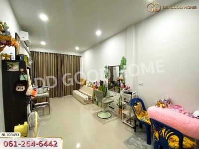 ทาวน์เฮ้าส์ ส้มเกลี้ยงทาวน์ สุราษฎร์ธานี ใกล้แม็คโคร สุราษฎร์ธานี