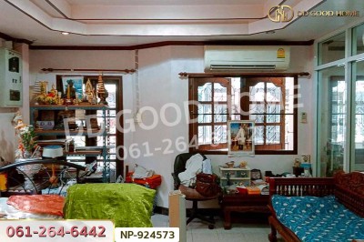 ทาวน์เฮ้าส์ หมู่บ้านศรีสวัสดิ์ ถ.สำเร็จพัฒนา นนทบุรี ใกล้มหาวิทยาลัยมหิดลศาลายา