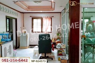 ทาวน์เฮ้าส์ หมู่บ้านศรีสวัสดิ์ ถ.สำเร็จพัฒนา นนทบุรี ใกล้มหาวิทยาลัยมหิดลศาลายา